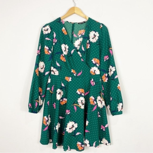 EXPRESS Floral Elastic Waist Fit Flare Dress - Picture 5 of 12